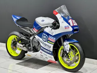 Triumph Moto 2 Replica