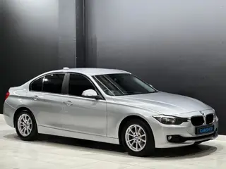 BMW 3 Series 320i auto